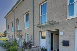 Haus kaufen in 24229 Schwedeneck, Modernes Wohnen in Ostseenähe – großzügiges Townhouse in Surendorf
