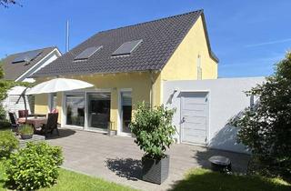 Einfamilienhaus kaufen in 45529 Hattingen, Energieeffizientes Einfamilienhaus mit Südgarten, Kamin, hochwertiger Küche und Doppelgarage