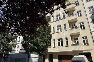 Anlageobjekt in 10405 Prenzlauer Berg, "Attraktive Kapitalanlage im Winsviertel" - Vermietete 3-Zimmer-Altbauwohnung mit Balkon und Aufzug