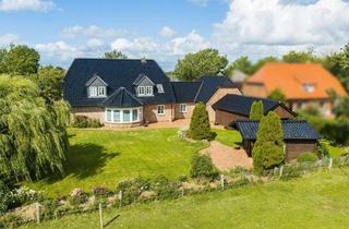 Haus kaufen in 25845 Nordstrand, Nordfriesisches Zuhause mit Weitblick! Großzügiges Wohnhaus mit eigener Ferienwohnung auf Nordstrand