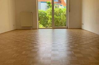 Wohnung kaufen in Moskauer Ring 14, 97084 Heuchelhof, 2-Zimmer-Wohnung im Erdgeschoss mit Terrasse und Garten