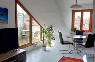 Wohnung mieten in 71034 Böblingen, Schöne helle 2-Zimmer-DG-Wohnung mit Balkon und EBK in Böblingen