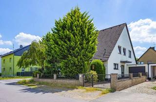 Haus kaufen in 40764 Langenfeld, Exklusives Anwesen in Langenfeld – Großzügiges Wohnen mit weitläufigem Garten, Loggia und Garage