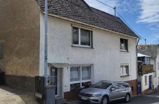 Haus kaufen in Hauptstraße 28, 56761 Urmersbach, Provisionsfrei Ehemaliges Bäckerreihaus mit Einliegerwhg & Sommergarten