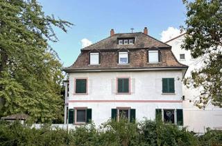 Haus kaufen in 67063 Ludwigshafen, Gepflegte Kapitalanlage mit drei Wohneinheiten, Garten, Balkon und Stellplätzen
