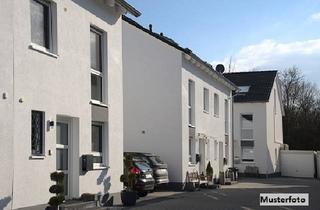 Reihenhaus kaufen in 95615 Marktredwitz, Reiheneckhaus mit Platz für 2 Familien - provisionsfrei