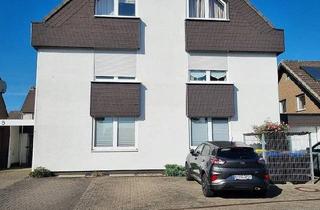 Wohnung kaufen in 50169 Kerpen, Kerpen - Erdgeschoss-Wohnung in drei Familienhaus mit Garten und Garage