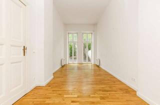 Wohnung kaufen in Gaudystraße, 10437 Prenzlauer Berg, Berlin von seiner schönsten Seite: Charmanter Altbau mit Terrasse und privatem Garten in bester Lage