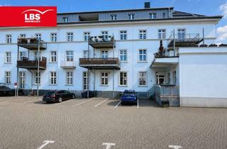 Wohnung kaufen in 47829 Uerdingen, Großzügige Altbauwohnung mit Balkon & Stellplatz in Krefeld-Uerdingen