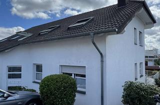 Wohnung kaufen in Kesselbergweg, 52385 Nideggen, Attraktive Dachgeschosswohnung mit schönem Sonnenbalkon und sep. Gästetoilette