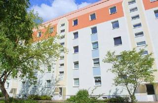 Wohnung kaufen in Hohe Straße 20, 01979 Lauchhammer, Ab sofort zu haben: Preiswerte und renovierungsbedürftige 2-Zimmer-Wohnung im 4.OG mit Balkon