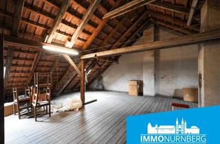 Wohnung kaufen in 90478 Nürnberg, Im Altbau in St. Peter: Dachgeschoss zum Ausbau