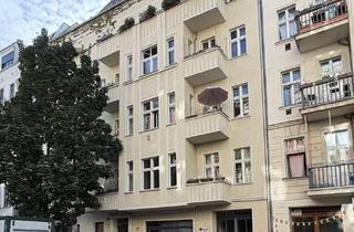 Wohnung kaufen in Prenzlauer Berg, 10405 Prenzlauer Berg, Vermietete Altbauwohnung mit klassischem Charme und großzügigem Grundriss im Winsviertel