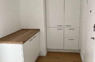 Wohnung kaufen in Schwabstraße, 13409 Reinickendorf, Bezugsfertiges Wohnjuwel mit Maßküche und ruhigem Balkon ins Grüne - Provisionsfrei!
