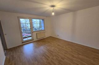 Wohnung mieten in Stadtheidestraße 25a, 13585 Spandau, BITTE KEINE ANRUFE! Neubau-Wohnung mit Balkon und EBK im Herzen Spandaus