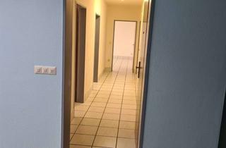Wohnung mieten in Kircherweg 9, 33098 Paderborn, Frisch renovierte 3-Zimmer-Wohnung mit Aussicht vom Balkon und Einbauküche, Nähe Universität