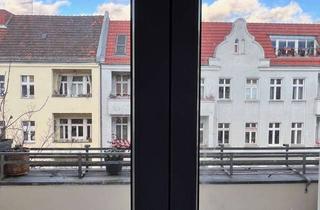Wohnung mieten in Niemetzstraße, 12055 Neukölln, Sehr 2 Zimmer im Vorderhaus eines Altbaus mit Loggia.