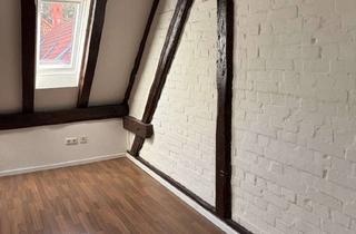Wohnung mieten in 23566 St. Gertrud, Gemütliche 1,5-Zimmer-Dachgeschosswohung zu vermieten!