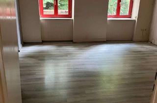 Wohnung mieten in 63654 Büdingen, helle, renovierungsbedürftige 2-Zimmer Altbauwohnung in Büdingen