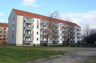 Wohnung mieten in Friedrich- Engels- Str. 1a-c, 04613 Lucka, Sanierte 4 RWE ** Balkon** mit EBK, Wanne und Dusche