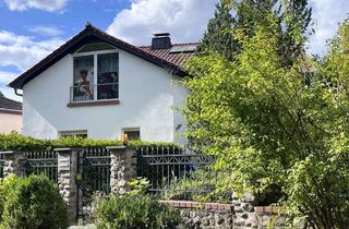 Villa kaufen in 16244 Schorfheide, VIEL PLATZ FÜR DIE GANZE FAMILIE – Großzügige Stadtvilla auf über 3.000 m² | PROVISIONSFREI