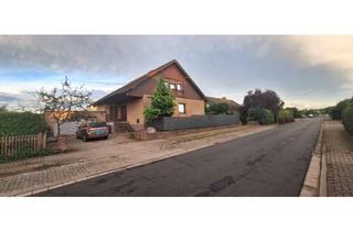 Einfamilienhaus kaufen in Waldstraße 23, 38536 Meinersen, Großzügiges Einfamilienhaus mit 791 m² Grundstück, Doppelgarage, Terrasse & Balkon in Meinersen