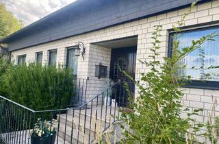 Haus kaufen in 58313 Herdecke, Walmdach-Bungalow mit 130 m² Wohnfläche in beliebter Lage in Herdeck Westende