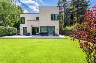 Villa kaufen in 16348 Wandlitz, Moderne Designvilla mit Pool & exklusiver Ausstattung in Wandlitz