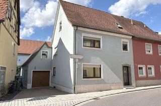 Doppelhaushälfte kaufen in 91555 Feuchtwangen, Gepflegte, vermietete Doppelhaushälfte im Zentrum von Feuchtwangen