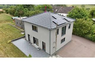 Einfamilienhaus kaufen in 54675 Niedergeckler, Freistehendes Einfamilienhaus mit energieeffizienter Ausstattung und großer Garage