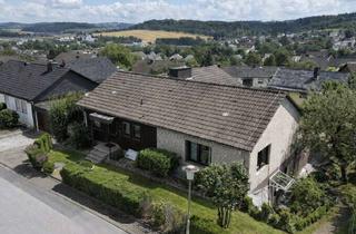 Einfamilienhaus kaufen in 58809 Neuenrade, NEU: Einfamilienhaus mit Einliegerwohnung und traumhaftem Grundstück in top Wohnlage von Neuenrade!