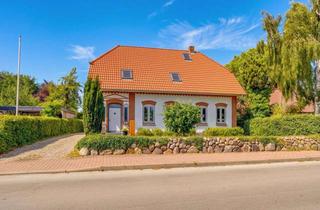 Haus kaufen in 24975 Husby, Husby: Zeitlos schön – modernisiertes Haus von 1910 mit großem Gartengrundstück