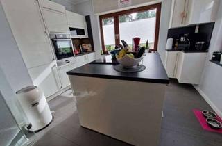 Anlageobjekt in 45473 Mellinghofen, Kapitalanlage in Mülheim -Zwei sanierte Mehrfamilienhäuser mit 7 Wohneinheiten/2 Garagen 2 Carport