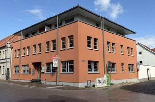 Anlageobjekt in 18273 Güstrow, Attraktives Mehrfamilien- und Geschäftshaus im Zentrum von Güstrow