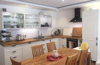 Wohnung mieten in Augustastraße, 42119 Elberfeld, Modernisierte 3.5 Zimmer Wohnung mit Terasse + Balkon und Garage in der Südstadt