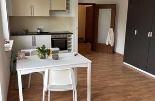 Wohnung mieten in Marktplatz, 74182 Obersulm, Top Lage in Willsbach, möblierte 1-Zimmer-Wohnung mit Balkon und Einbauküche