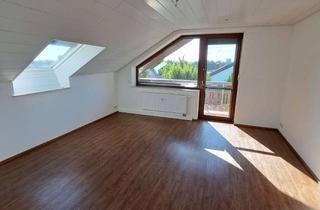 Wohnung mieten in Gartenweg 12, 88487 Mietingen, Helle und großzügige 4-Zimmer-Wohnung mit 2 Balkonen und Garage in 88487 Baltringen