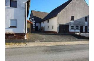 Bauernhaus kaufen in 91220 Schnaittach, Älteres Bauernhaus mit 9 Zimmer, Garage und drei Dachgeschosse