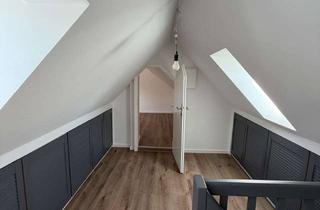 Haus mieten in 40883 Ratingen, Ideal für junges Paar *** Charmantes Häuschen mit großer Innenhof-Terrasse *** Top Ausstattung ***