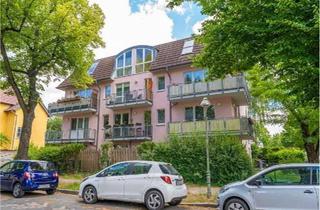 Wohnung kaufen in 12623 Berlin, Berlin - Erdgeschosswohnung mit offener Küche und großem Privatgarten