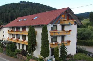 Haus kaufen in 75337 Enzklösterle, Enzklösterle - Großes Haus im Schwarzwald, Gästehaus, Gruppenunterkunft