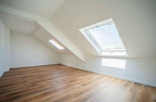 Wohnung kaufen in 52068 Aachen, Stilvoll sanierte Dachgeschosswohnung mit hellem Wohnbereich