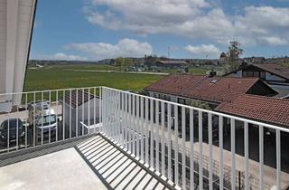 Wohnung kaufen in 82538 Geretsried, Lichtdurchflutete DG-Wohnung mit Blick ins Grüne und zwei Balkonen
