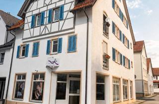 Wohnung kaufen in 72584 Hülben, Attraktive Gelegenheit in Bad Urach - 2 Zimmerwohnung mit TG Stellplatz