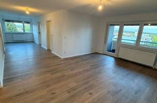 Wohnung kaufen in 78056 Villingen-Schwenningen, Komplett sanierte 3,5-Zimmer-Wohnung mit Balkon, TG & Weitblick