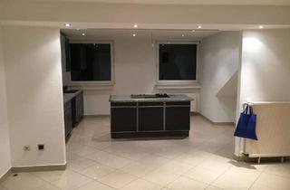 Wohnung mieten in 45731 Waltrop, Charmante 3-Zimmer-Dachgeschosswohnung mit Einbauküche, Klimaanlage und Stellplatz in Waltrop.