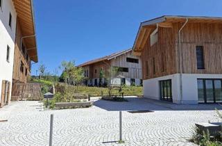 Wohnung mieten in Kirchensurer Str. 16, 83123 Amerang, schöne, neuwertige 4-Zimmer-DG-Wohnung mit Loggia in Amerang