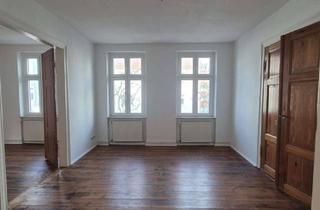 Wohnung mieten in Wolfgang-Heinze-Straße 19, 18437 Tribseer Vorstadt, Großzügige 4-Zimmer-Wohnung mit Flügeltüren und Dielenboden