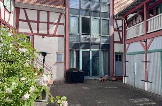 Wohnung mieten in Ober-Erlenbacherstraße 11, 61352 Bad Homburg, 3-Zimmer-Maisonettewohnung in denkmalgeschütztem Hofgut in Ober-Erlenbach | ca. 110 m²