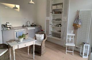 Wohnung mieten in Hans-Stempel-Str. 16, 76829 Landau, Besonderes Wohnen: Traumwohnung 1,5-ZKB in stilvoller Remise mit privatem, uneinsehbarem Garten